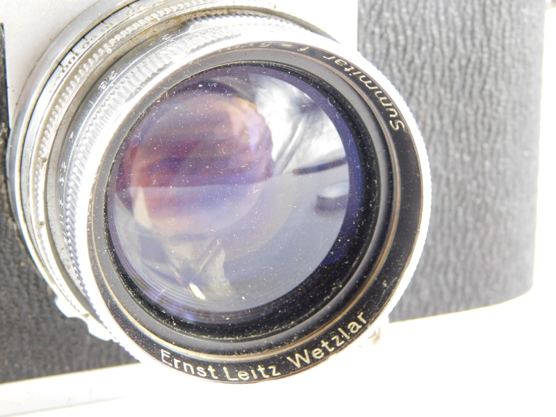 A Leica IIIc camera, serial number 500249, with a Leitz 5cm f2 Summitar lens, number 661835, in a le - Image 2 of 3