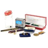 Miscellaneous items, to include a Sheaffer pen with 14ct nib, WWI Victory Medal awarded to a 3-4145