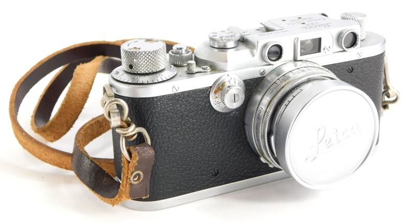 A Leica III camera, serial number 314696, with a Leitz 5cm f2 Summitar lens, number 506181.