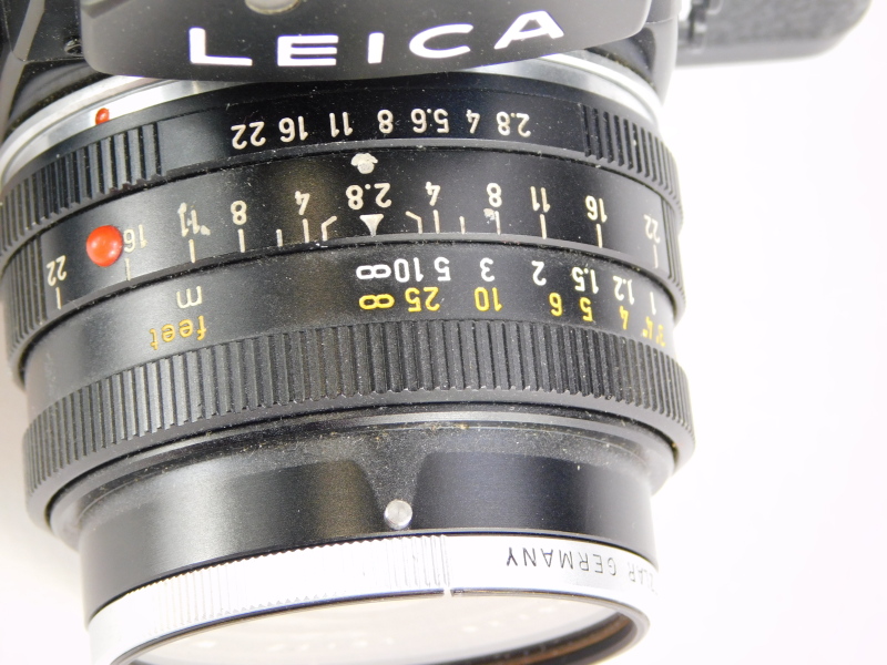 A black Leica R3 single lens reflex camera, with a Leitz 28mm f2.8 Elmarit R wide angle lens, number - Image 3 of 3