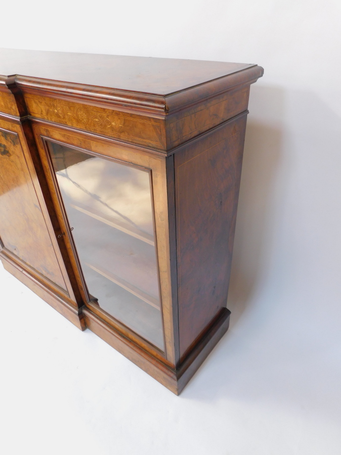 A Victorian figured and burr walnut veneered breakfront credenza, with mahogany cross banded and str - Image 4 of 8