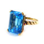 An emerald cut tourmaline ring, approx 9ct, set in yellow metal, stamped 14ct and VAN CLEEF & ARPELS