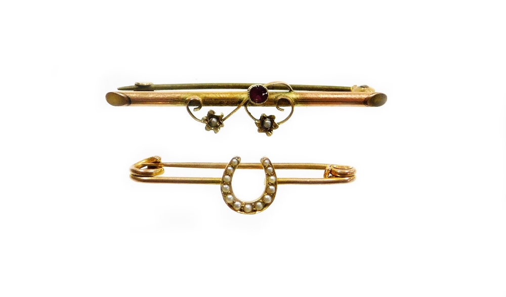 Two bar brooches, to include a small bar brooch with horse shoe central motif set with seed pearls,