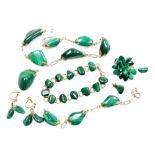 A group of Malachite jewellery, to include brooches, clip on earrings, pendants, bracelets, etc. (a