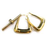 A small group of jewellery, comprising a pair of 9ct gold rectangular earrings 1.3g, together with a