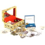 Various costume jewellery and effects, to include stick pins, various cufflink's, watch chains, wris