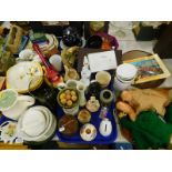 General household effects, to include a Biltons teapot, lidded tureens, cabinet plates, Banbury Mint