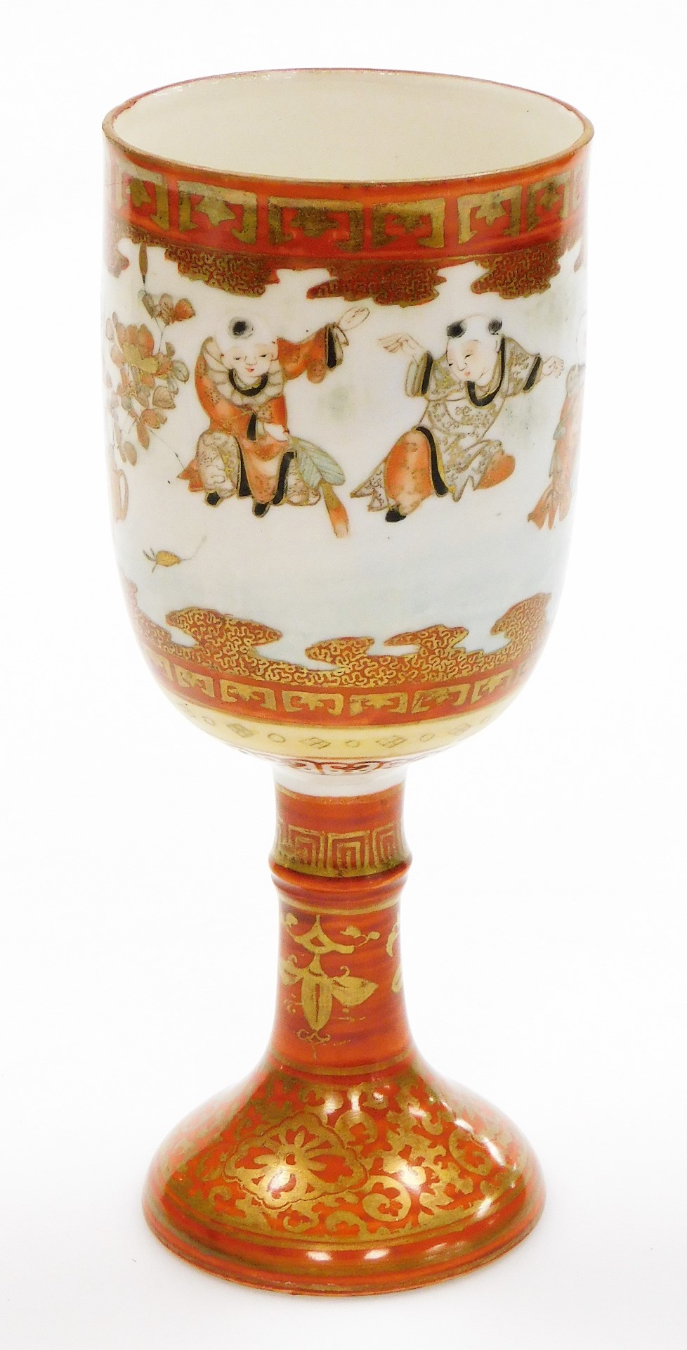 A late 19thC Japanese Kutani goblet, decorated with seated and dancing figures, in Kutani patterning - Bild 3 aus 6