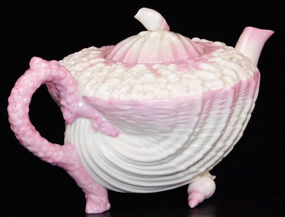 A first period Belleek pink ground Neptune teapot and cover, the coral moulded body sitting on shell - Bild 2 aus 4