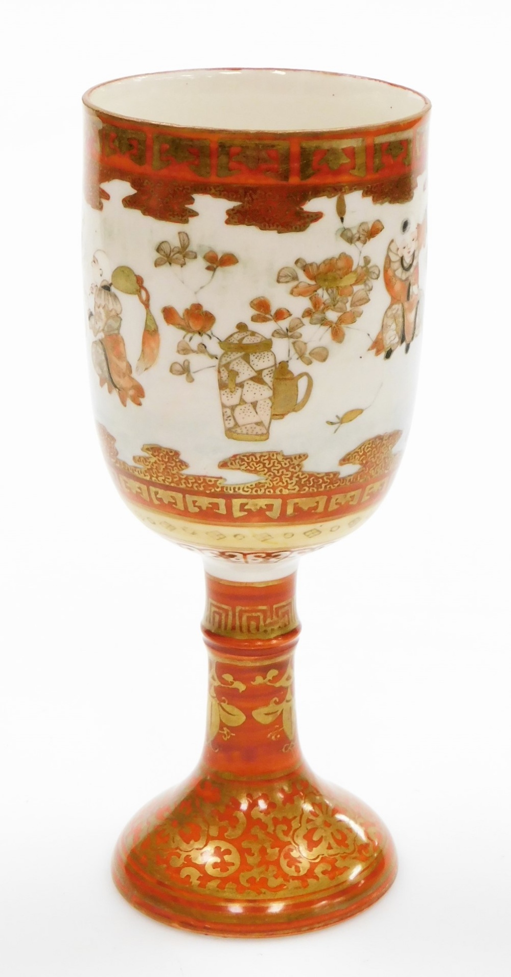 A late 19thC Japanese Kutani goblet, decorated with seated and dancing figures, in Kutani patterning - Bild 4 aus 6