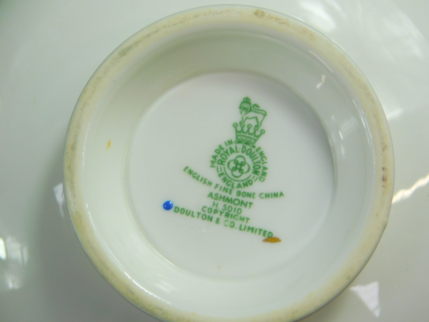 A Royal Doulton porcelain part dinner service decorated in the Ashmont pattern, comprising an oval m - Image 2 of 2