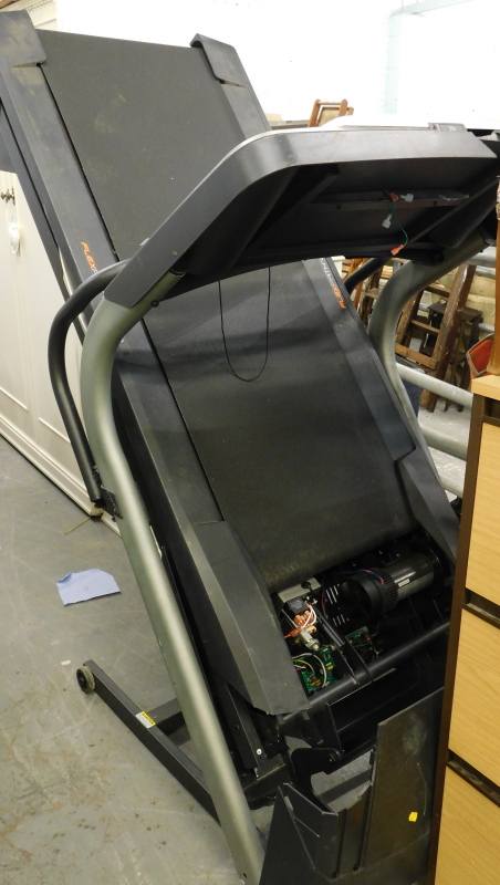 A Nordictrac treadmill, with various incline and speed settings. WARNING! This lot contains untested