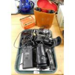 Various photography equipment, to include a Sony Handycam, tape set, 3D dimension viewer and a cased