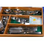 A Community Oneida Deluxe stainless steel part cutlery set in knife box, and various drinking glasse
