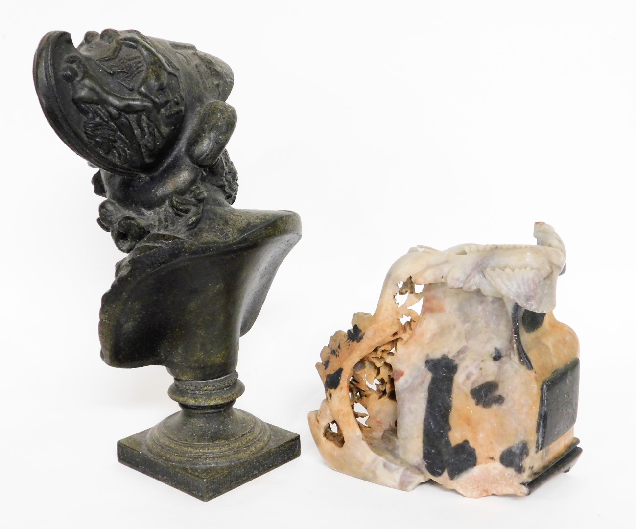 A group of collectors items, to include a carved soapstone figure of a bird with flowers, 13cm high, - Bild 2 aus 2