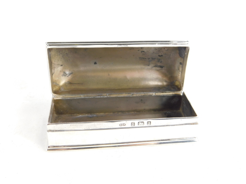 A late Victorian silver trinket box, of plain form, the domed hinged lid revealing a vacant interior - Image 2 of 2