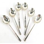 A set of six George V silver teaspoons, Birmingham 1922, 2¼oz.