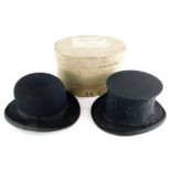 A C.A Dunn and Co gentleman's bowler hat, stamped to the leather band Reel Roan and a Lincoln Bennet