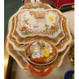 A quantity of Spode Chatsworth pattern dinner wares, to include tureen and cover, plates, serving di