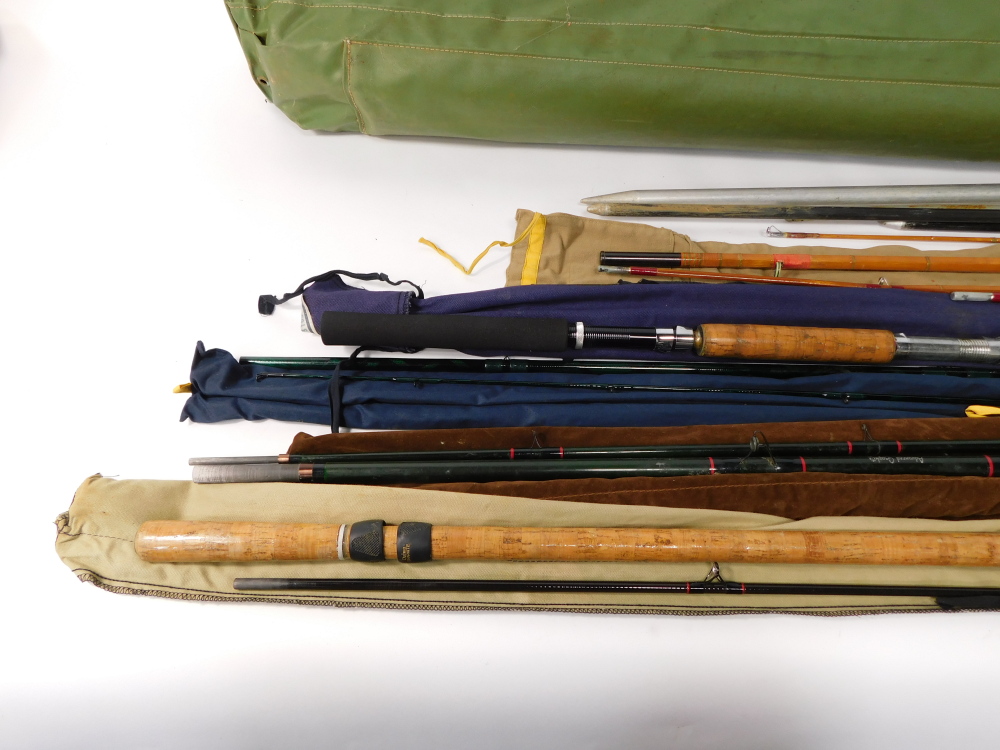 A fishing compendium, comprising SC/C multi rod, SC Ledger 10, Hardmatch 13, F/G pike 8, and carbon - Image 3 of 3