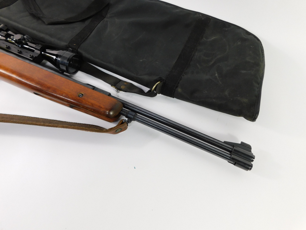 A Weihraeusch Sportwaffen .22 air rifle, with a 4x40 gun sight, cased. - Image 2 of 5