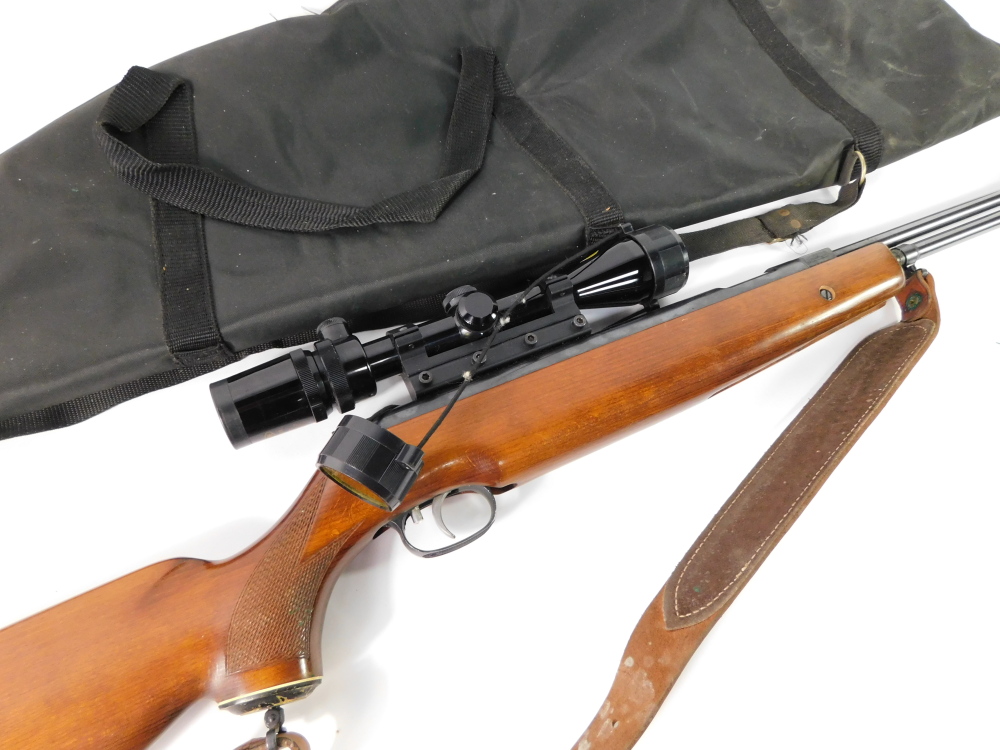 A Weihraeusch Sportwaffen .22 air rifle, with a 4x40 gun sight, cased. - Image 3 of 5