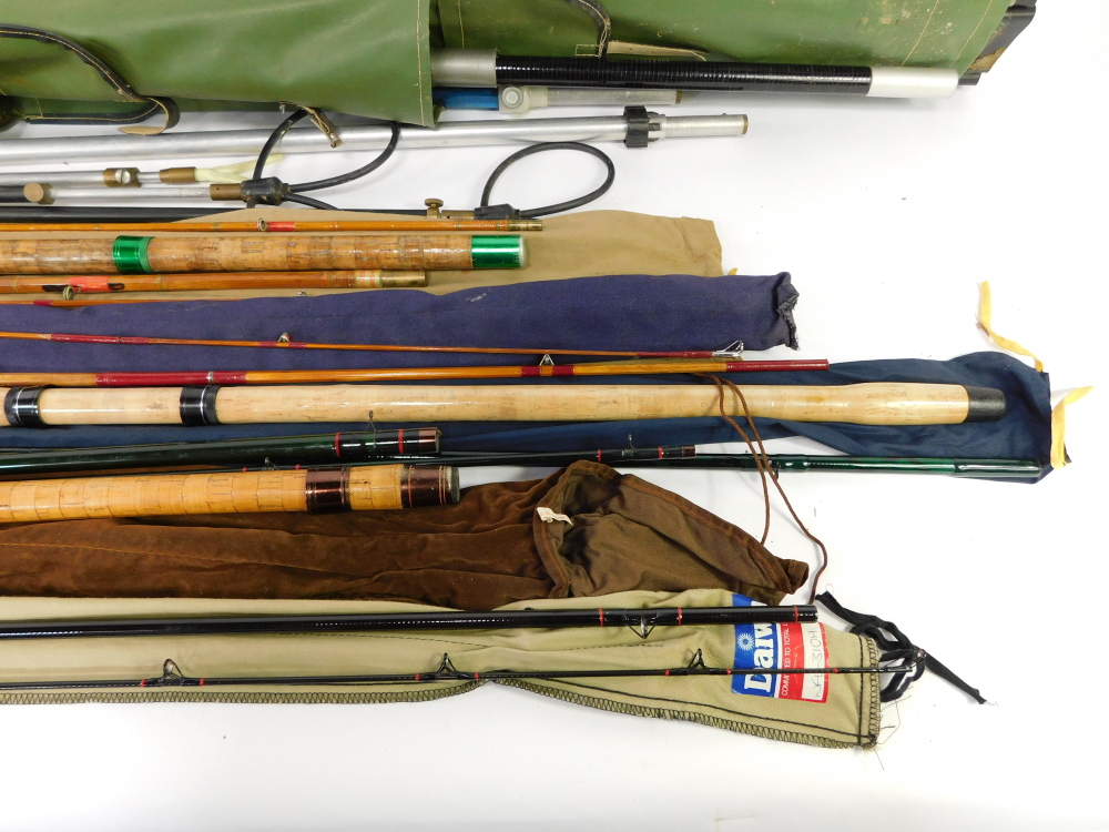 A fishing compendium, comprising SC/C multi rod, SC Ledger 10, Hardmatch 13, F/G pike 8, and carbon - Image 2 of 3