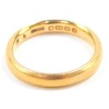 A 22ct gold wedding band, size M/N, 5.2g.