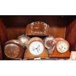 A collection of mantel clocks, to include oak cased examples, etc. (6)