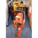 A Tanaka ECV-3807 chain saw, McCullough fuel can, etc. (a quantity)