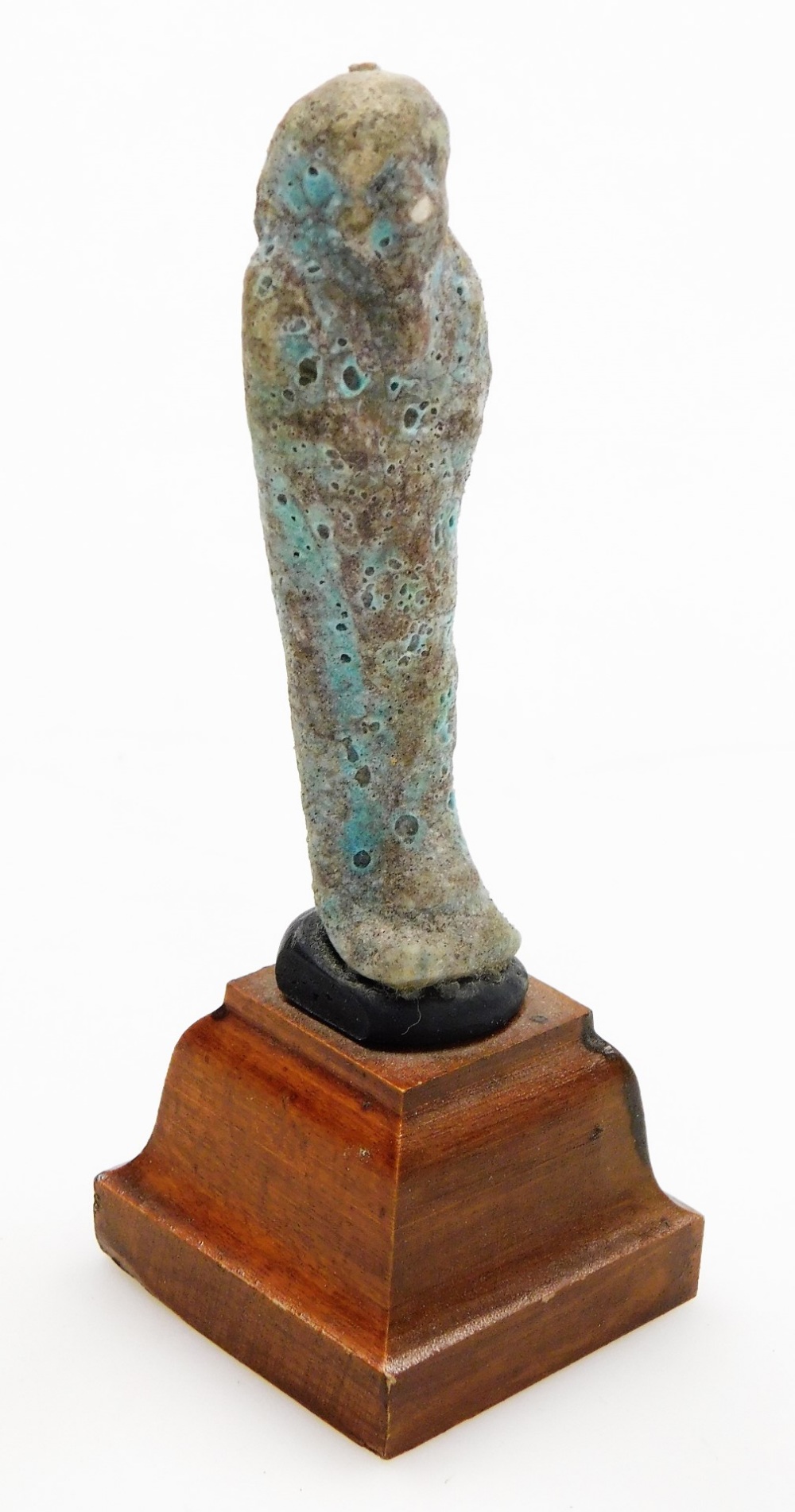 An ancient Egyptian Ushhbti circa 3rd-1stC BC, typically formed on shaped stepped base, 12cm high, w - Bild 2 aus 4