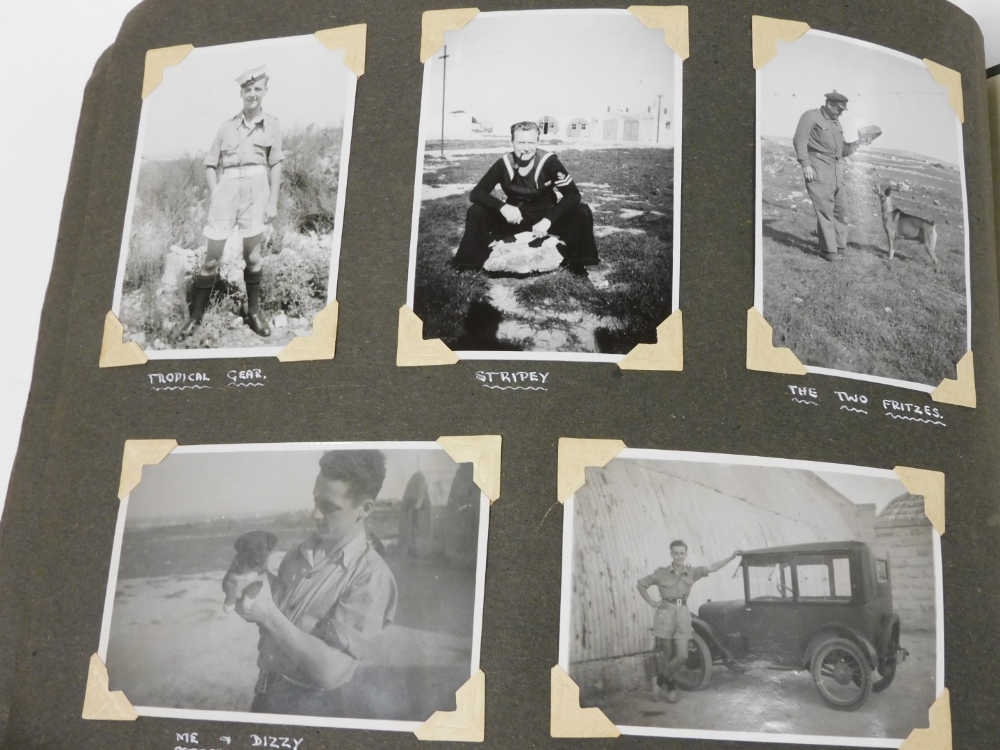 Two albums of black and white aviation postcards, to include scenes of Gibraltar, The Grand Venetian - Bild 5 aus 6