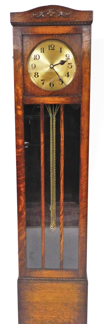 An oak cased longcase clock, with brass clock face, with floral banded arched top and mirrored centr - Bild 2 aus 3