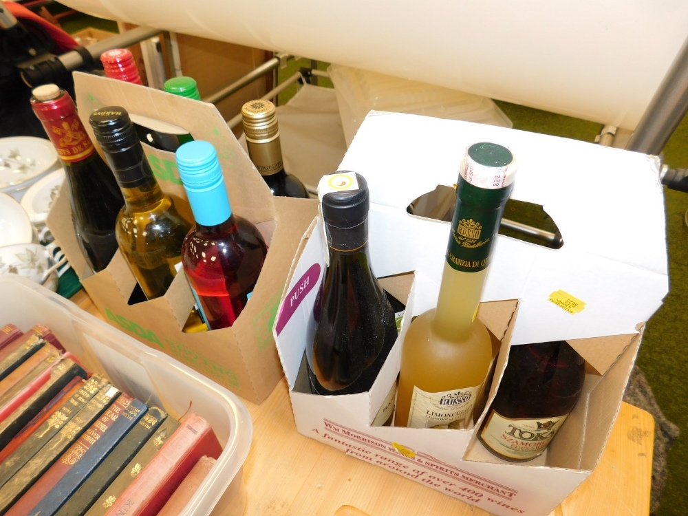 Alcohol, Chateauneuf-du-Pape 2014, white wine, Hardy's, Limencello, Calissou, etc. (11)