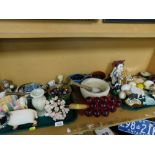 Various ornaments and ceramics, to include three sheep figures, pebble ornaments, marble eggs, Borde