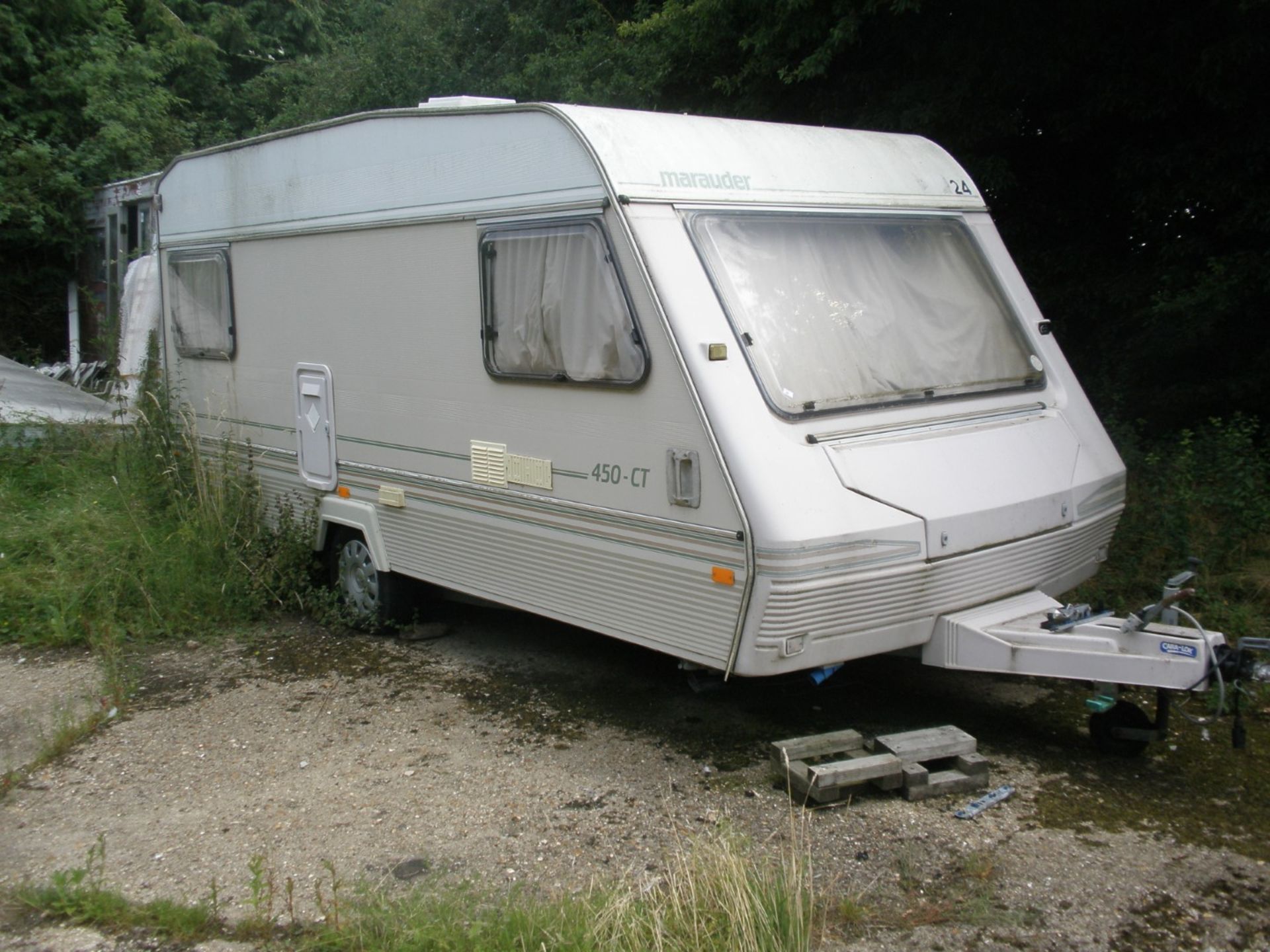 A Marauder 450-CT caravan.