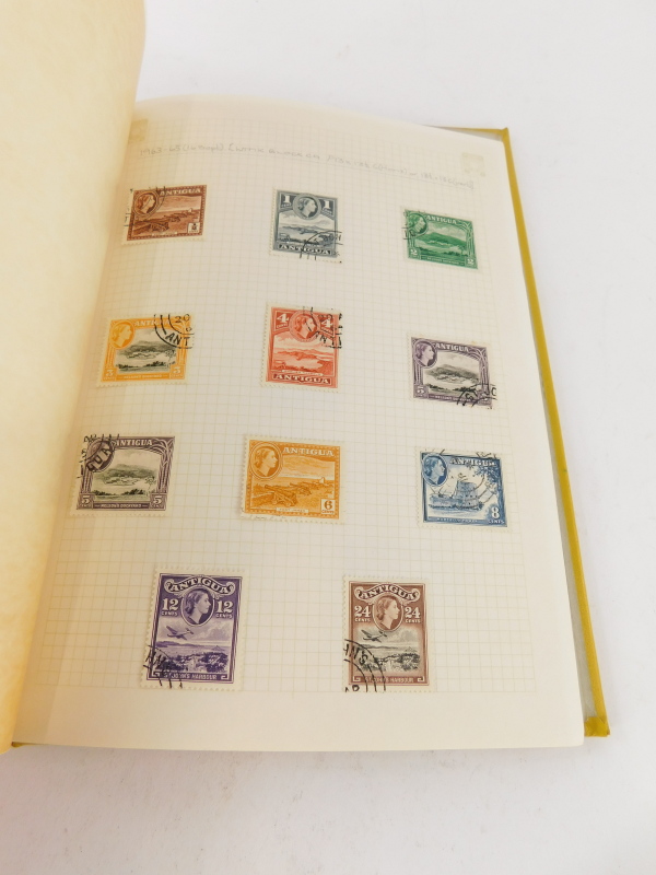 An Islands of The British West Indies stamp collection, with various used stamps mainly for Antigua - Bild 3 aus 3