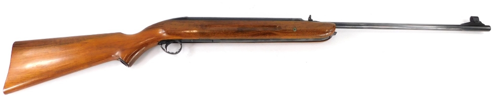 A BSA Air Sporter air rifle, 111cm long.