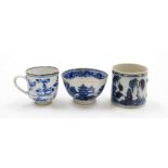 A group of Chinese blue and white cups, to include a Chinese blue and white tea bowl 8cm wide, a cof