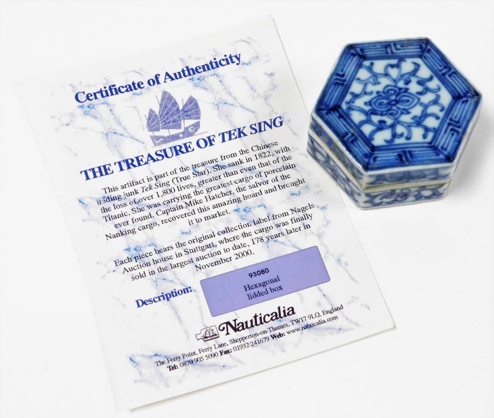 A treasure of Tek Sing Chinese porcelain hexagonal lidded box, with label and certificate of authent - Image 5 of 5