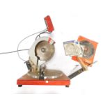 A Stayer circular saw, model SE/200, together with four spare saw blades.