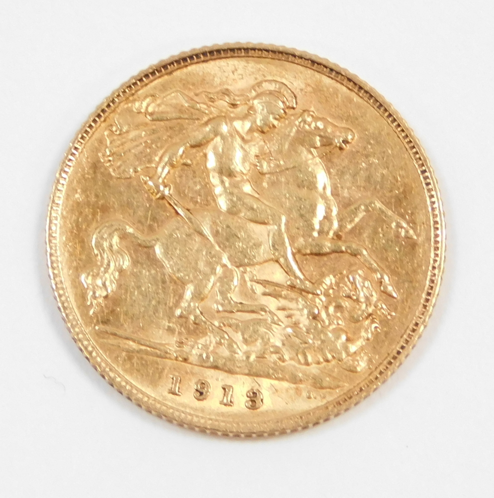 A George V gold half soverign, 1913.