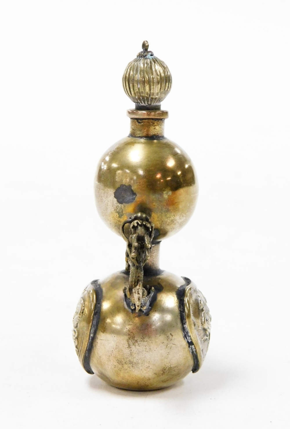 A Chinese bronze opium bottle, with integral spoon stopper, dragon mounts and cast body to the lower - Bild 4 aus 6