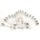 Various silver teaspoons, bearing designs to include Onslow pattern, various dates and marks, 6.5oz