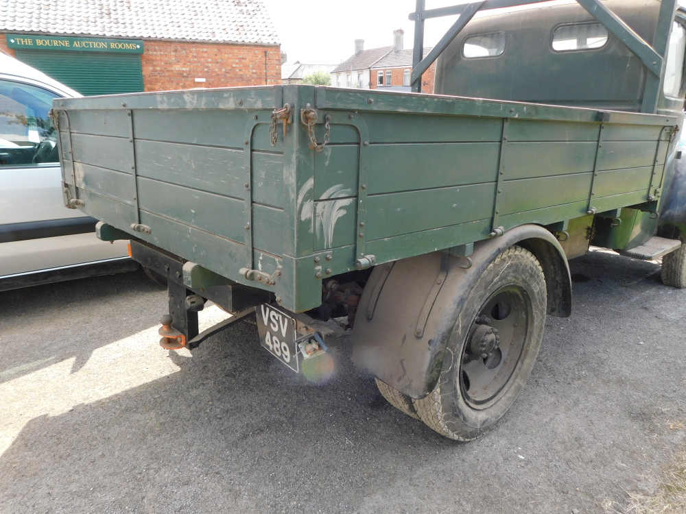 A 1955 Ford Thames SWB lorry, twin axle historic vehicle with boarded flat bed - Image 4 of 13