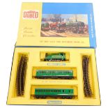 A Hornby OO gauge electric train set, containing a tank passenger train, Southern Railways, green li