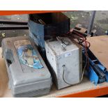 Two hydraulic car jacks, together with a battery tester and a work light. (4) This lot contains unte