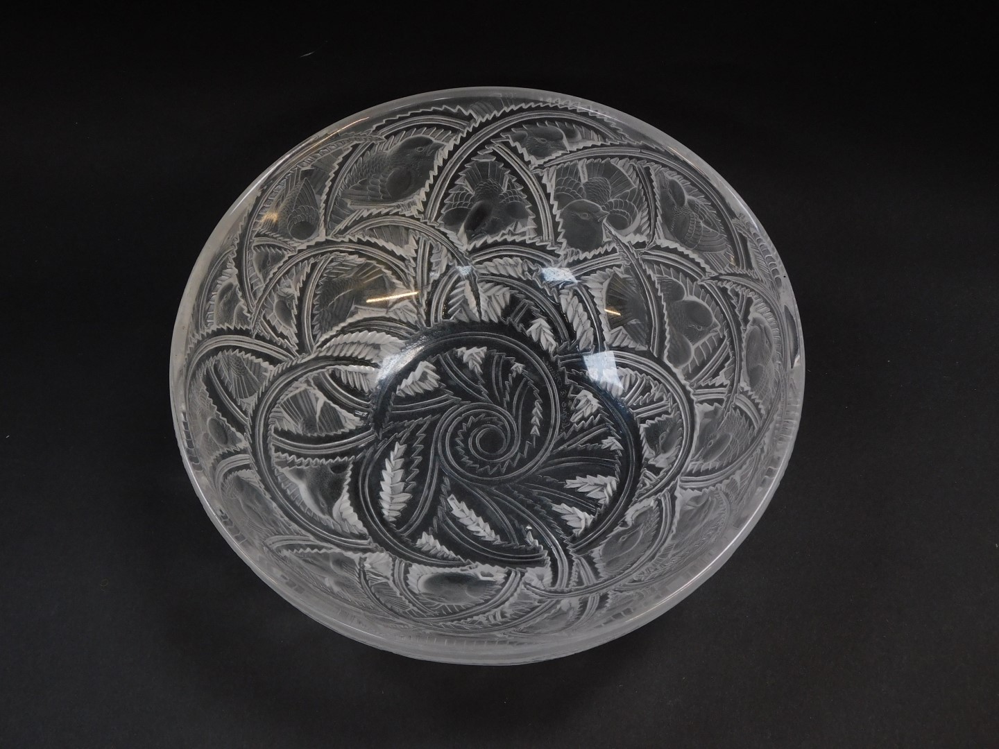 A Lalique frosted glass bowl decorated in the Pinsons pattern, etched marked, 23.5cm diameter. - Image 2 of 3