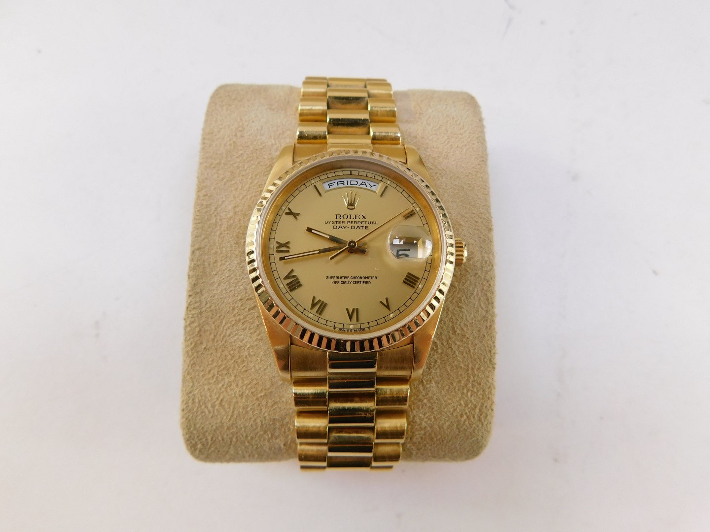 A Rolex gentleman's 18ct gold cased Oyster Perpetual day-date wristwatch, circular gold dial baring - Bild 2 aus 4