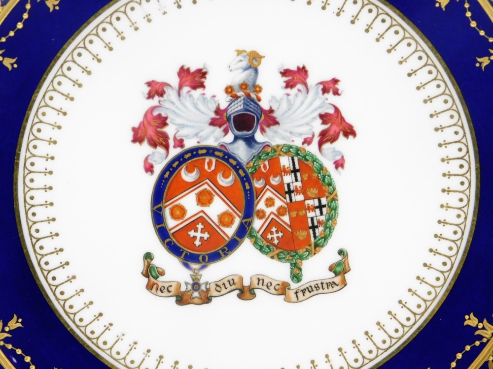 A Minton armorial cabinet plate, with family crest to the centre bearing Latin inscription nec diu n - Image 2 of 3